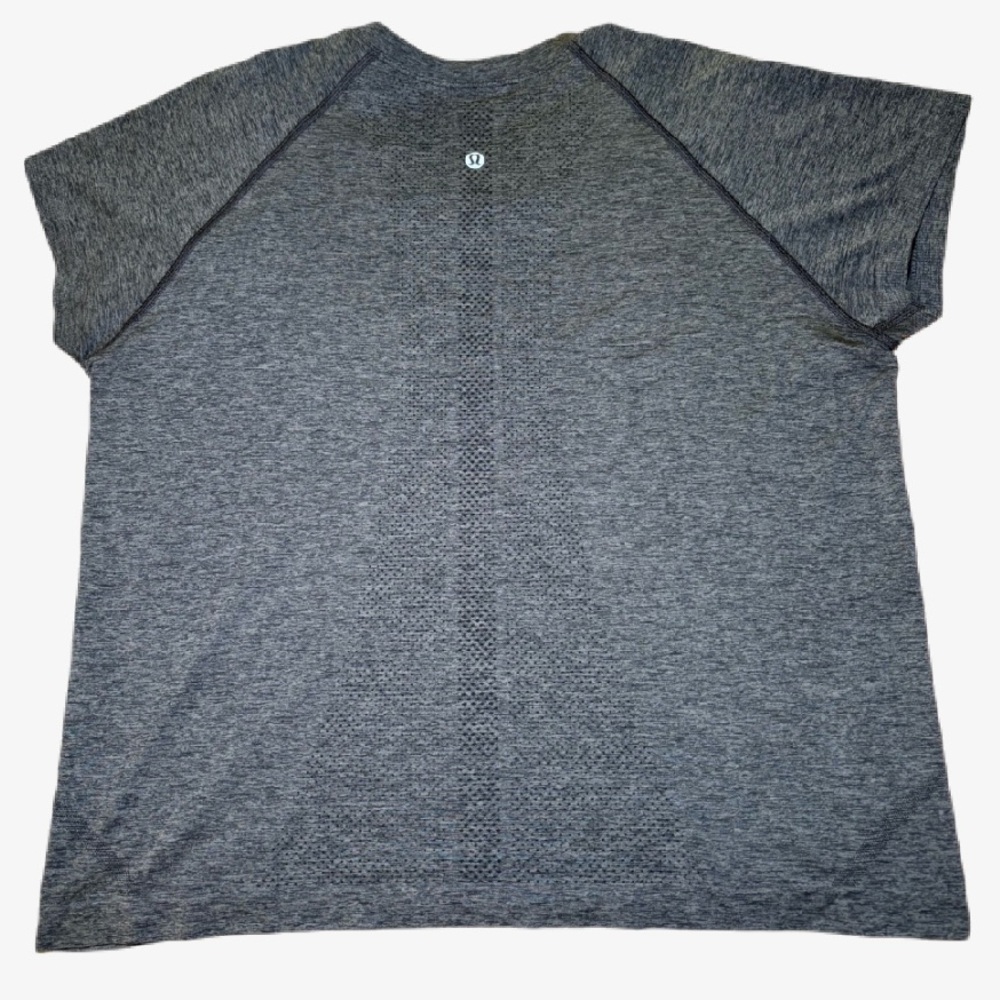 lululemon athletica Gray Short Sleeve Tee